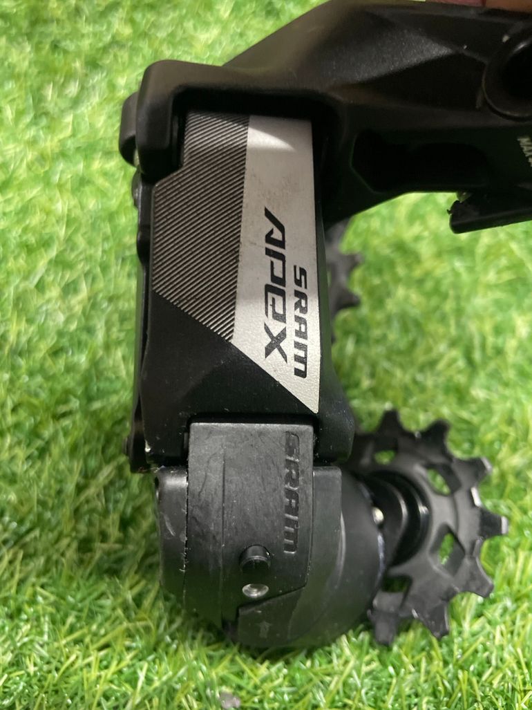 Used Sram Apex AXS XPLR 12v 2025 bike — image 5 of 8
