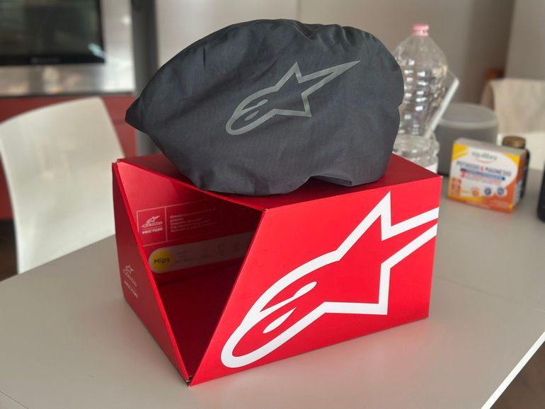 Used Alpinestars Vector Tech A1 Helmet bike — image 6 of 6