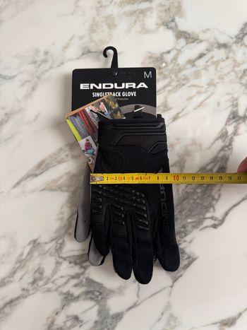 Used Endura Singletrack Glove bike — image 6 of 6