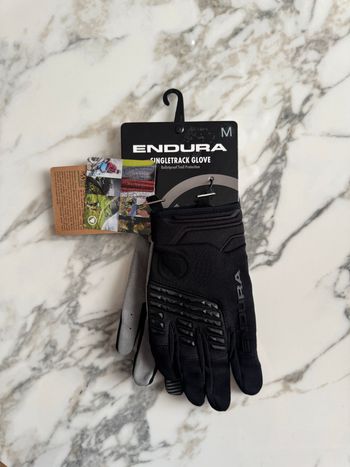 Used Endura Singletrack Glove bike