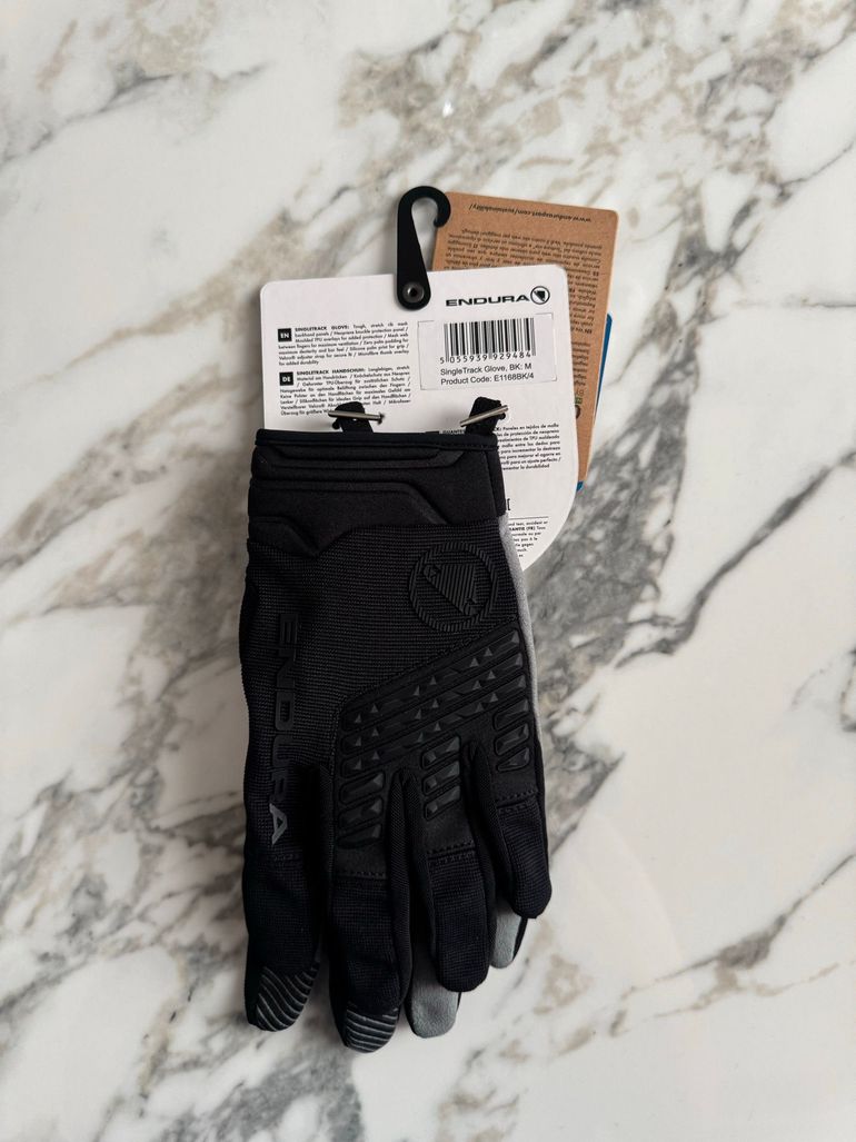 Used Endura Singletrack Glove bike — image 2 of 6