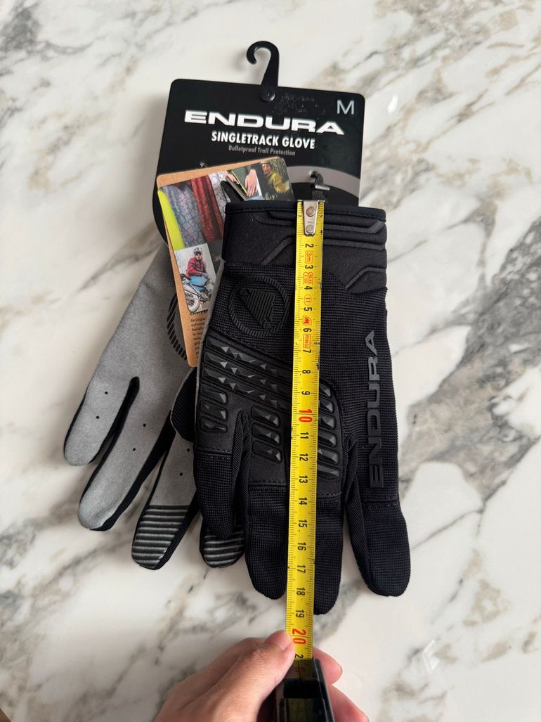 Used Endura Singletrack Glove bike — image 5 of 6