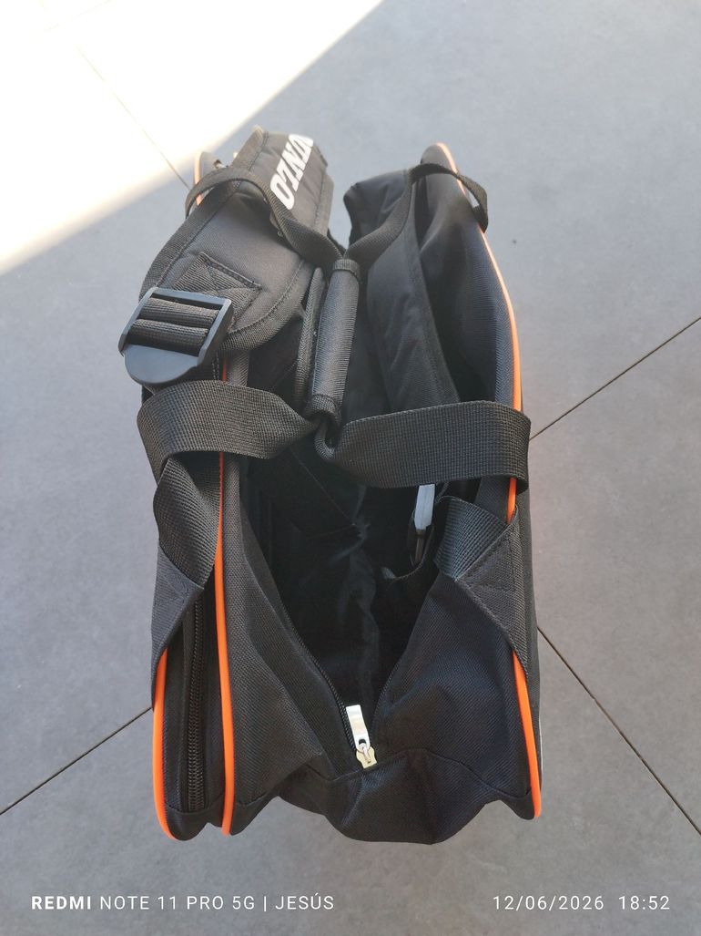Used Dunlop Tour Series Padel Bag 2026 bike — image 2 of 3