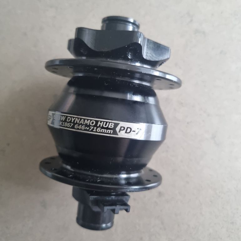 Used Shutter Precision PD-7 Dynamo Hub bike — image 1 of 3