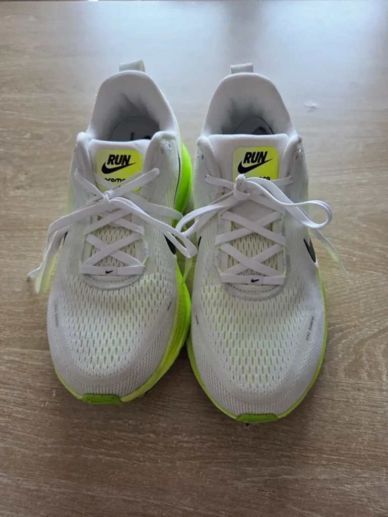 Used Nike Vomero 18 bike — image 4 of 9