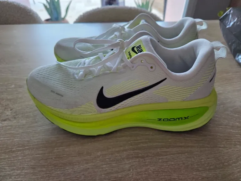 Used Nike Vomero 18 bike — image 2 of 9
