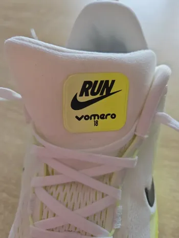 Used Nike Vomero 18 bike — image 9 of 9