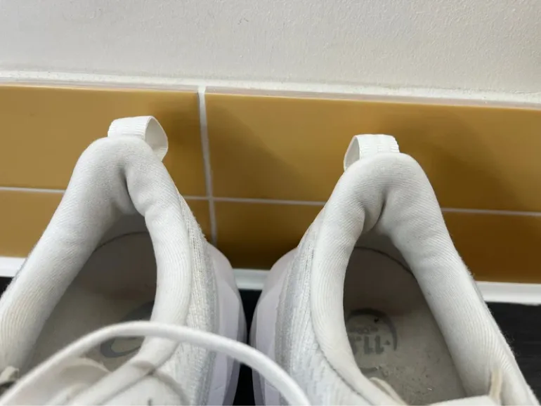 Used Asics Novablast 5 bike — image 13 of 13