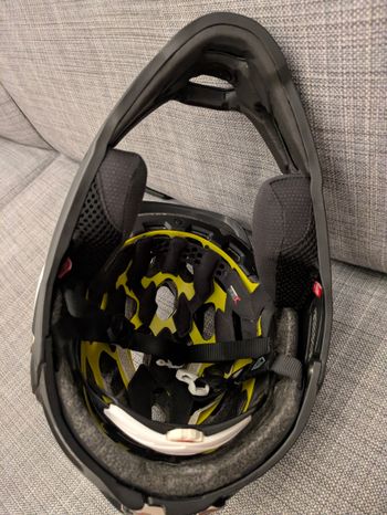 Used Bell Super 2R MIPS Helmet bike — image 2 of 3