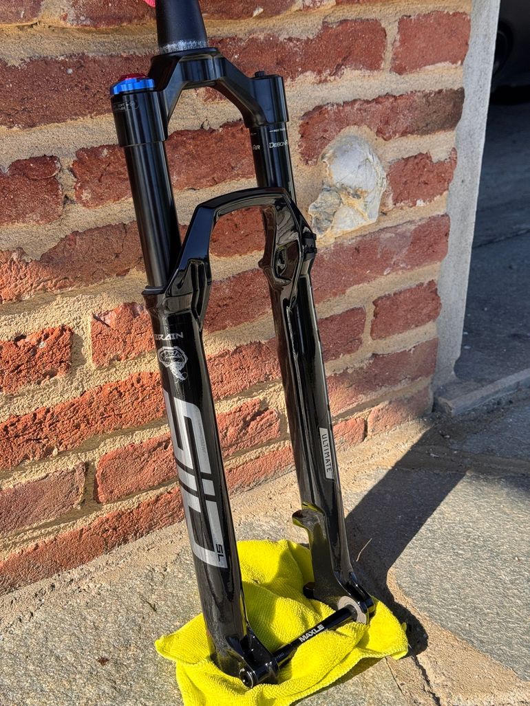 Used RockShox SID SL Ultimate BRAIN 100mm 44mm Offset 2026 bike — image 2 of 11