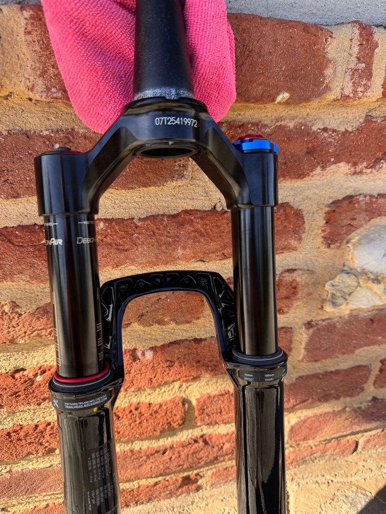 Used RockShox SID SL Ultimate BRAIN 100mm 44mm Offset 2026 bike — image 9 of 11