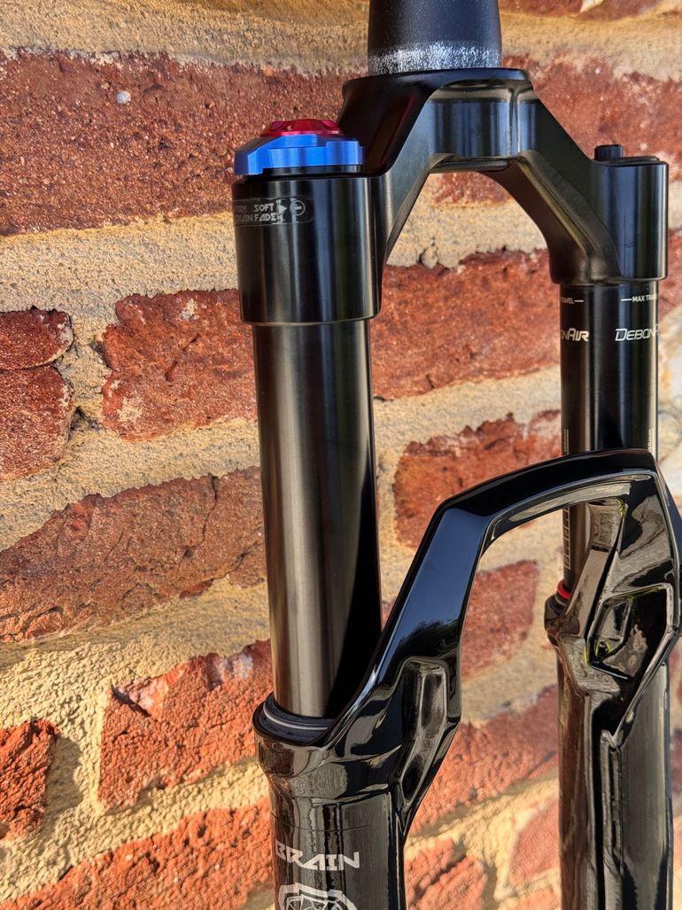 Used RockShox SID SL Ultimate BRAIN 100mm 44mm Offset 2026 bike — image 3 of 11