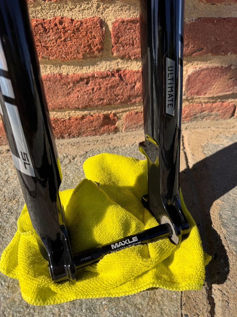 Used RockShox SID SL Ultimate BRAIN 100mm 44mm Offset 2026 bike — image 7 of 11
