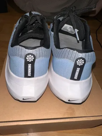 Used Nike Zoom Fly 5 bike — image 3 of 6