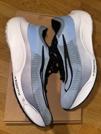 Used Nike Zoom Fly 5 bike