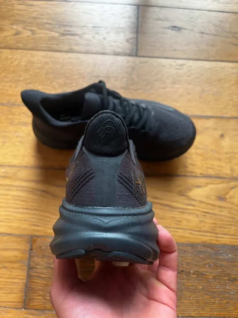 Used Hoka Clifton 9 bike — image 3 of 10