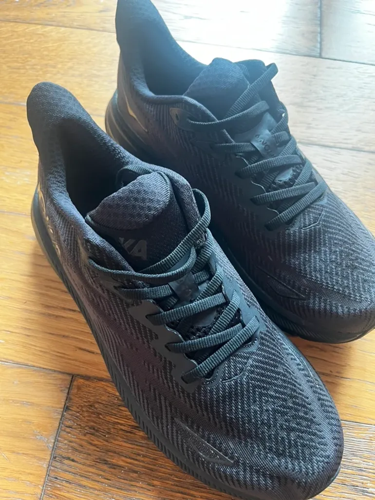 Used Hoka Clifton 9 bike — image 10 of 10