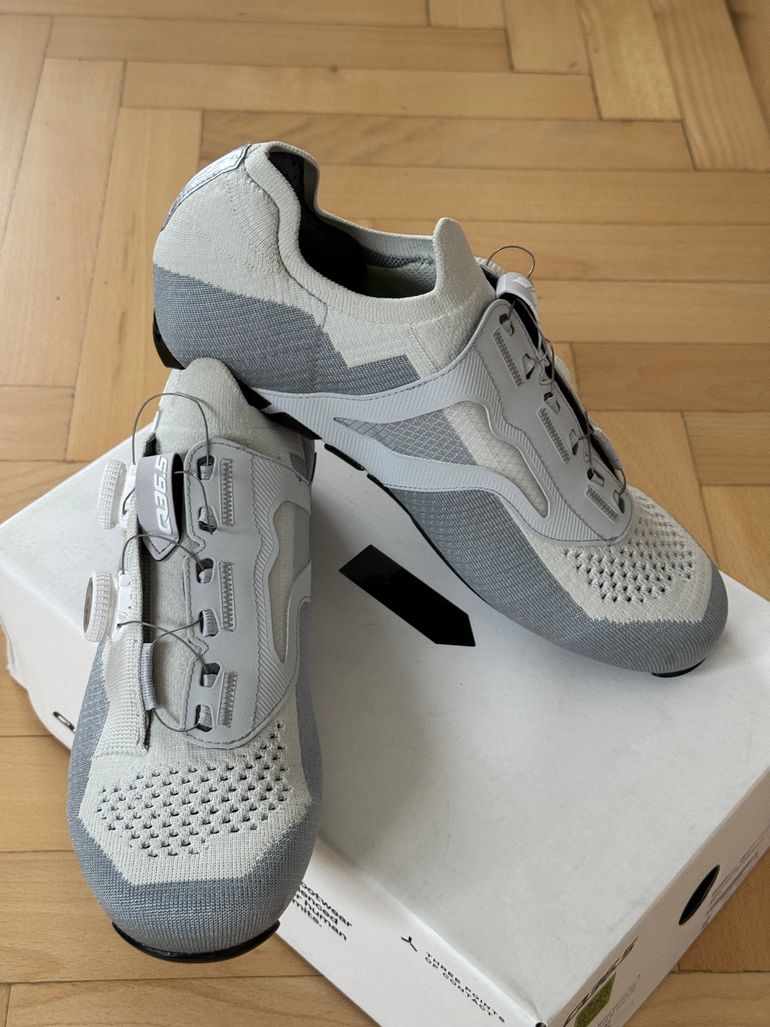 Used Q36.5 Dottore Clima Road Shoes Ice Grey size 42 2026 bike — image 2 of 10