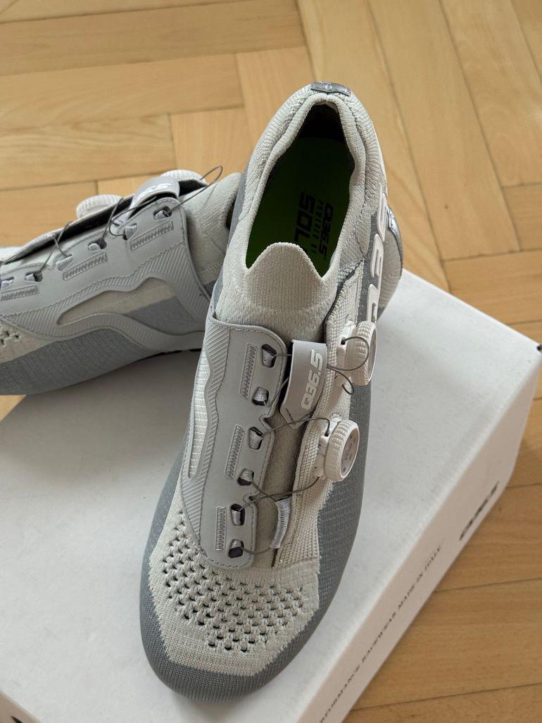Used Q36.5 Dottore Clima Road Shoes Ice Grey size 42 2026 bike — image 3 of 10
