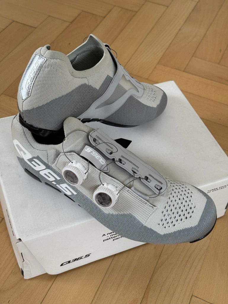 Used Q36.5 Dottore Clima Road Shoes Ice Grey size 42 2026 bike — image 4 of 10