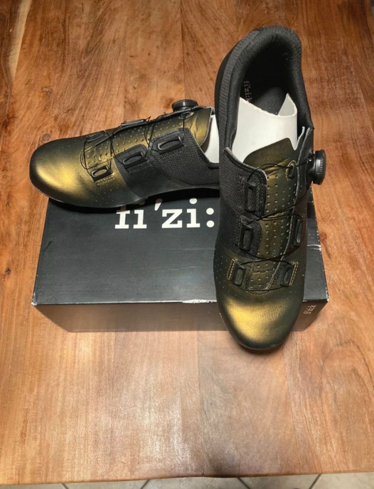 Used Fizik Tempo Overcurve R4 bike — image 1 of 8