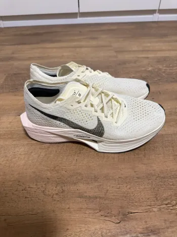 Used Nike Zoom Vaporfly 3 bike — image 3 of 7