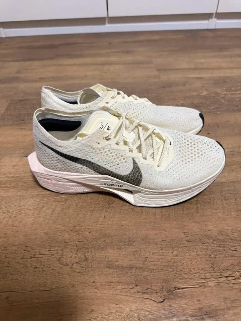 Used Nike Zoom Vaporfly 3 bike — image 3 of 7
