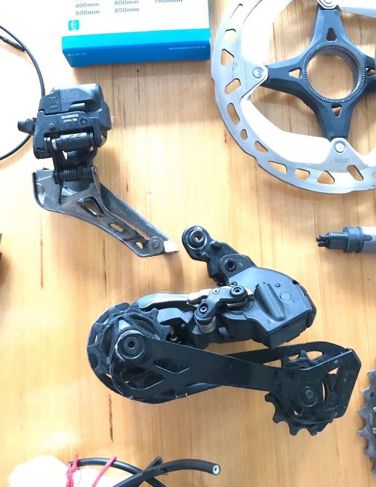 Used Shimano Ultegra Di2 R8100 2x12 Electronic Groupset 2025 bike — image 8 of 11