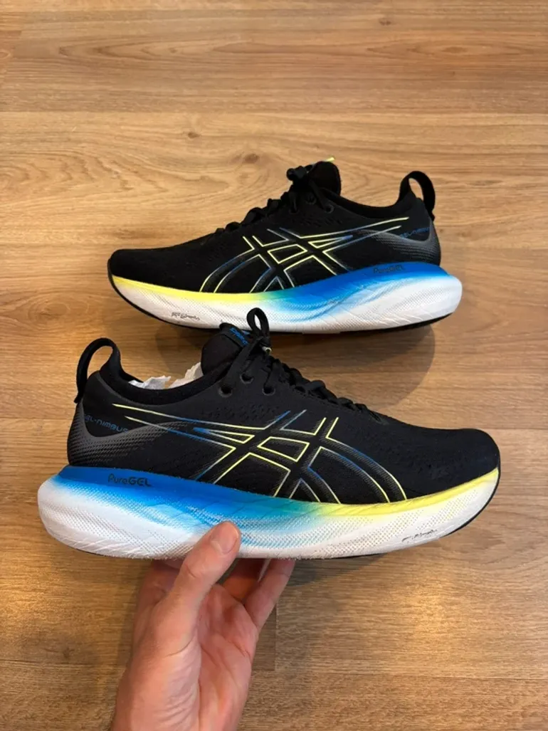 Used Asics Gel-Nimbus 26 bike — image 1 of 3