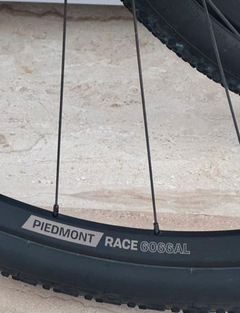 Used E*Thirteen Piedmont Race Alloy Gravel Wheels 2024 bike — image 5 of 9