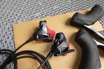 Used Sram Force eTap AXS XPLR Groupset bike — image 4 of 12