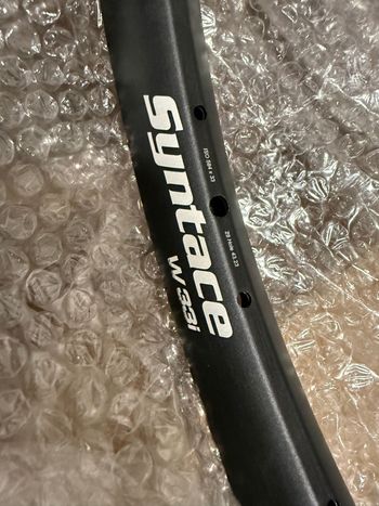Used Syntace Neue w33 Felgen 1x27,5“ u 1x29“ mit Speichen 2026 bike — image 2 of 2