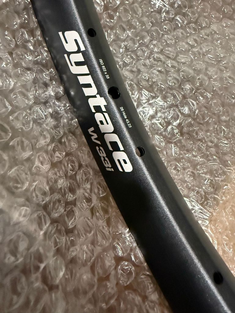Used Syntace Neue w33 Felgen 1x27,5“ u 1x29“ mit Speichen 2026 bike — image 1 of 2