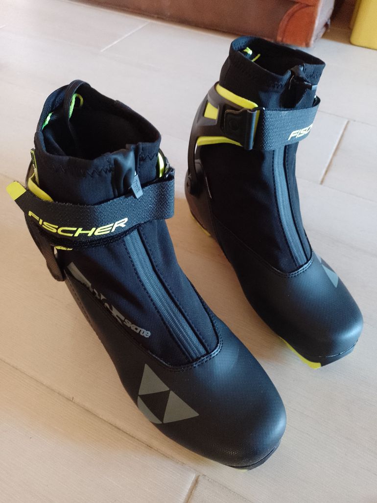 Used Fischer RC5 Skate Boot 2024 bike — image 2 of 5