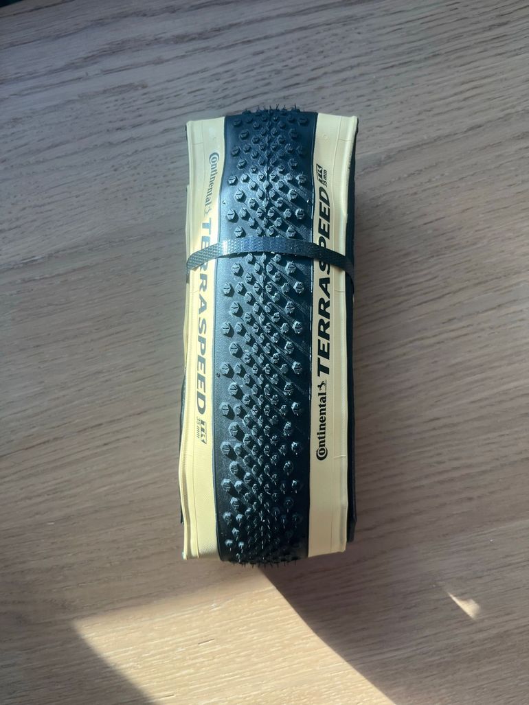 Used Continental Terra Speed 700x35c bike — image 4 of 5