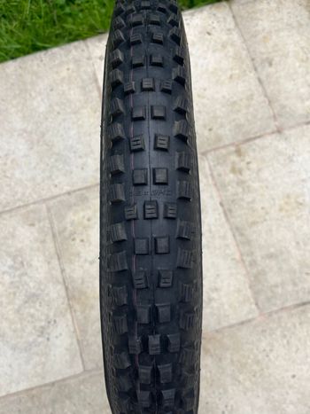 Used Schwalbe Magic Mary Super DH Addix Ultra Soft 29 x 2,40 bike — image 3 of 3