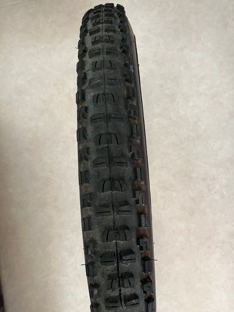 Used Bontrager XR5 Team Issue TLR 29 x 2,50 bike — image 2 of 3