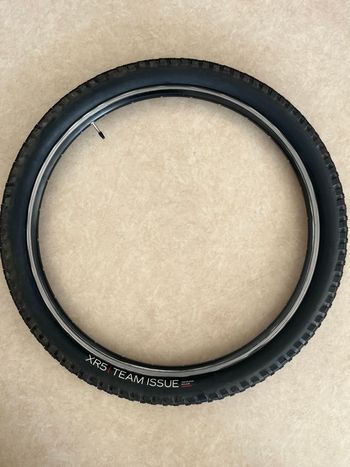 Used Bontrager XR5 Team Issue TLR 27.5x2.50 bike