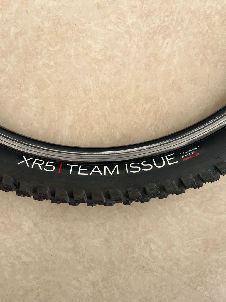 Used Bontrager XR5 Team Issue TLR 27.5x2.50 bike — image 3 of 3