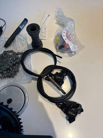 Used Shimano 105 DI2 Groupset R7170 2026 bike — image 7 of 11