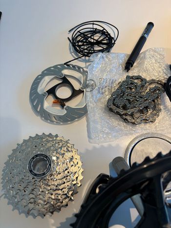 Used Shimano 105 DI2 Groupset R7170 2026 bike — image 6 of 11