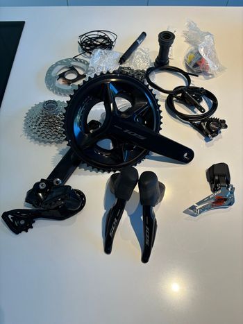 Used Shimano 105 DI2 Groupset R7170 2026 bike — image 11 of 11
