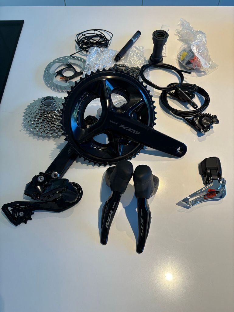 Used Shimano 105 DI2 Groupset R7170 2026 bike — image 11 of 11