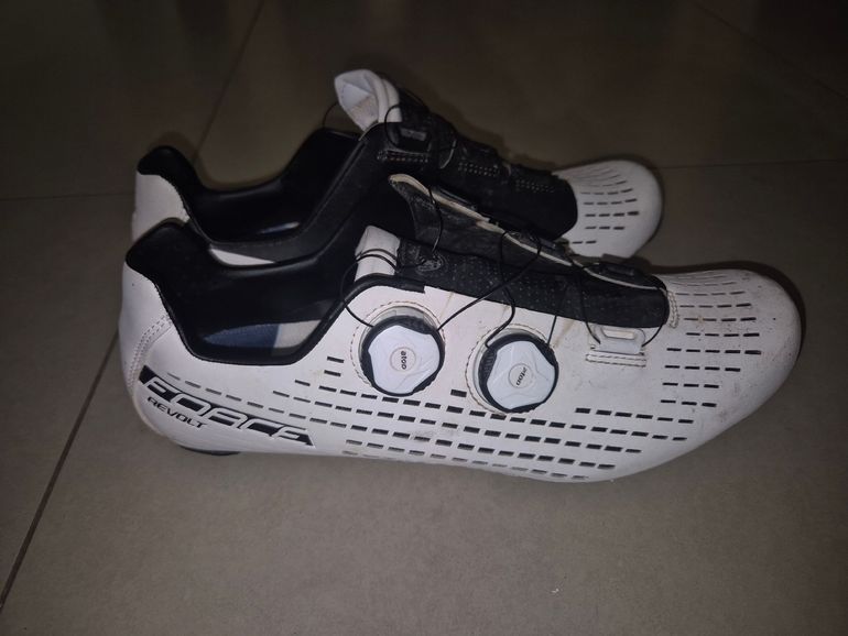 Used revolt Scarpe ciclismo bike — image 1 of 5