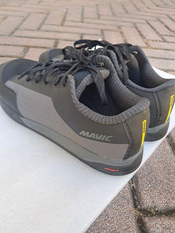 Used Mavic Deemax Elite bike