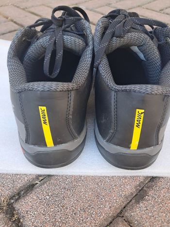 Used Mavic Deemax Elite bike — image 4 of 10