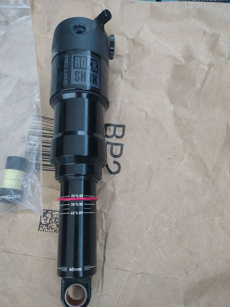 Used RockShox Deluxe Select 205x60mm 2023 bike — image 4 of 4