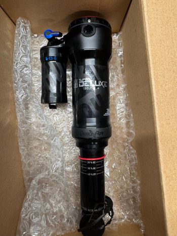 Used RockShox Super Deluxe Select + 205 x 62,5 2025 bike — image 3 of 3