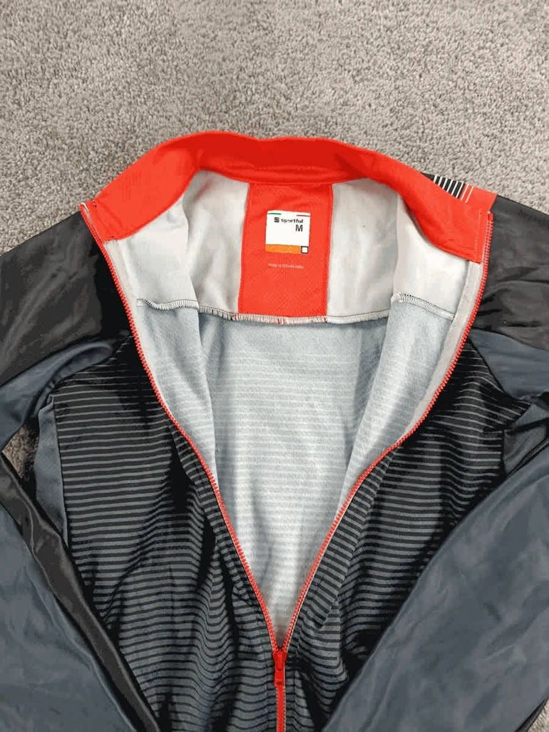 Used Sportful Veste velo mi-saison femme taille M - 27 4654 bike — image 3 of 6