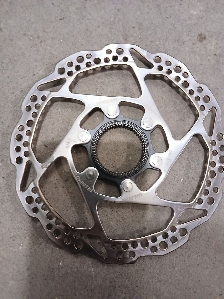 Used Shimano sm rt54s 2024 bike — image 1 of 2